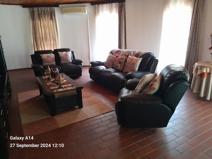 4 Bedroom Property for Sale in Waterval S H North West